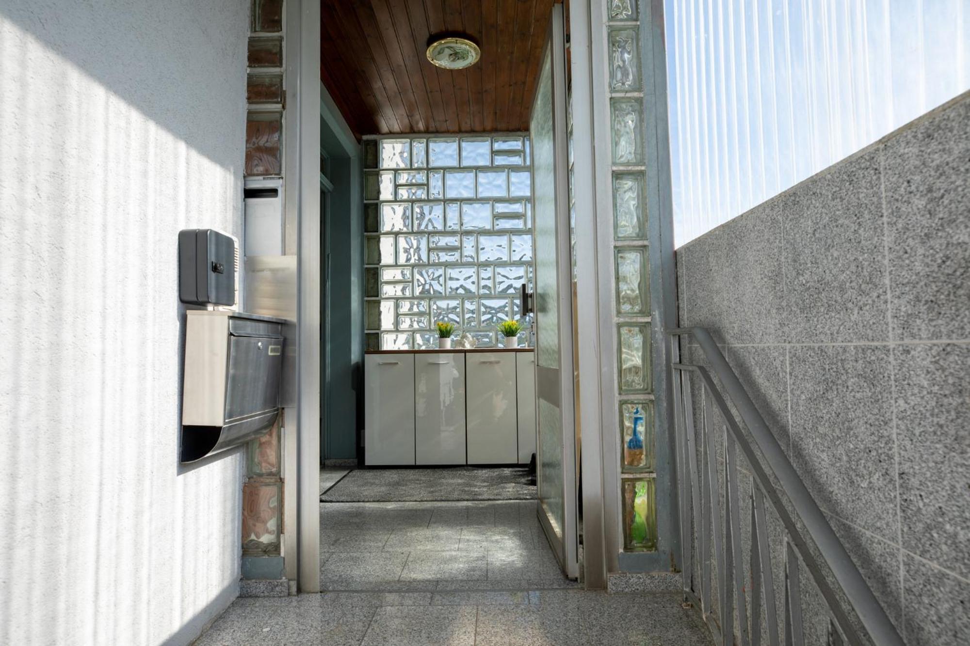Hochrhein Ferienwohnung 阿尔布鲁克 外观 照片